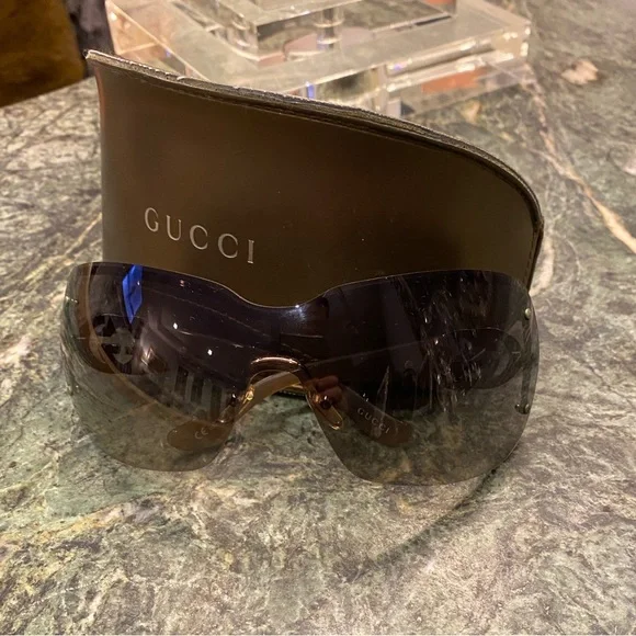 Gucci Wrap Around Shield Blade Sunglasses Gucci | Accessories | Gucci Wrap Around Shield Blade  main image 3